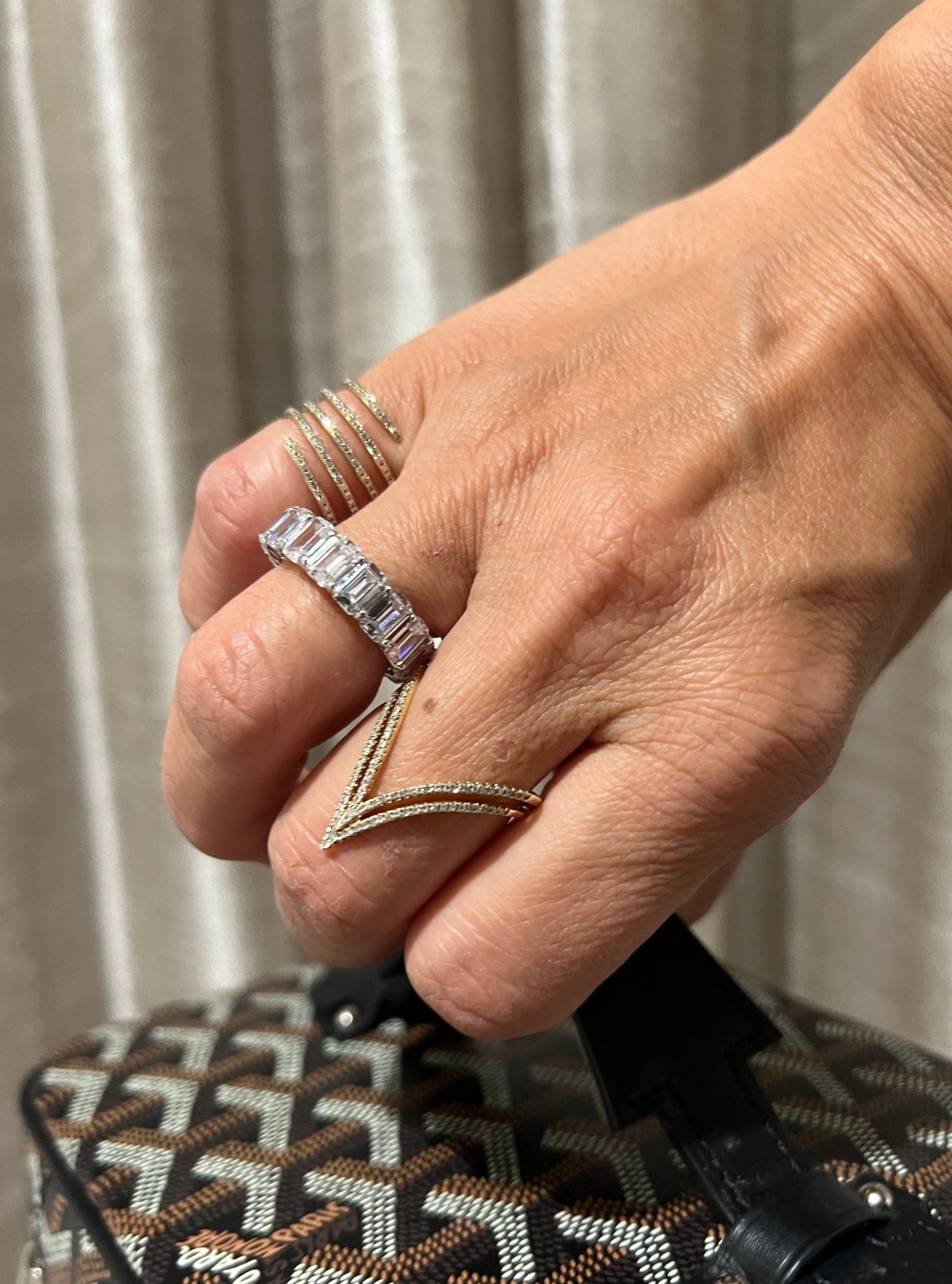 Diamond & Gold V Ring