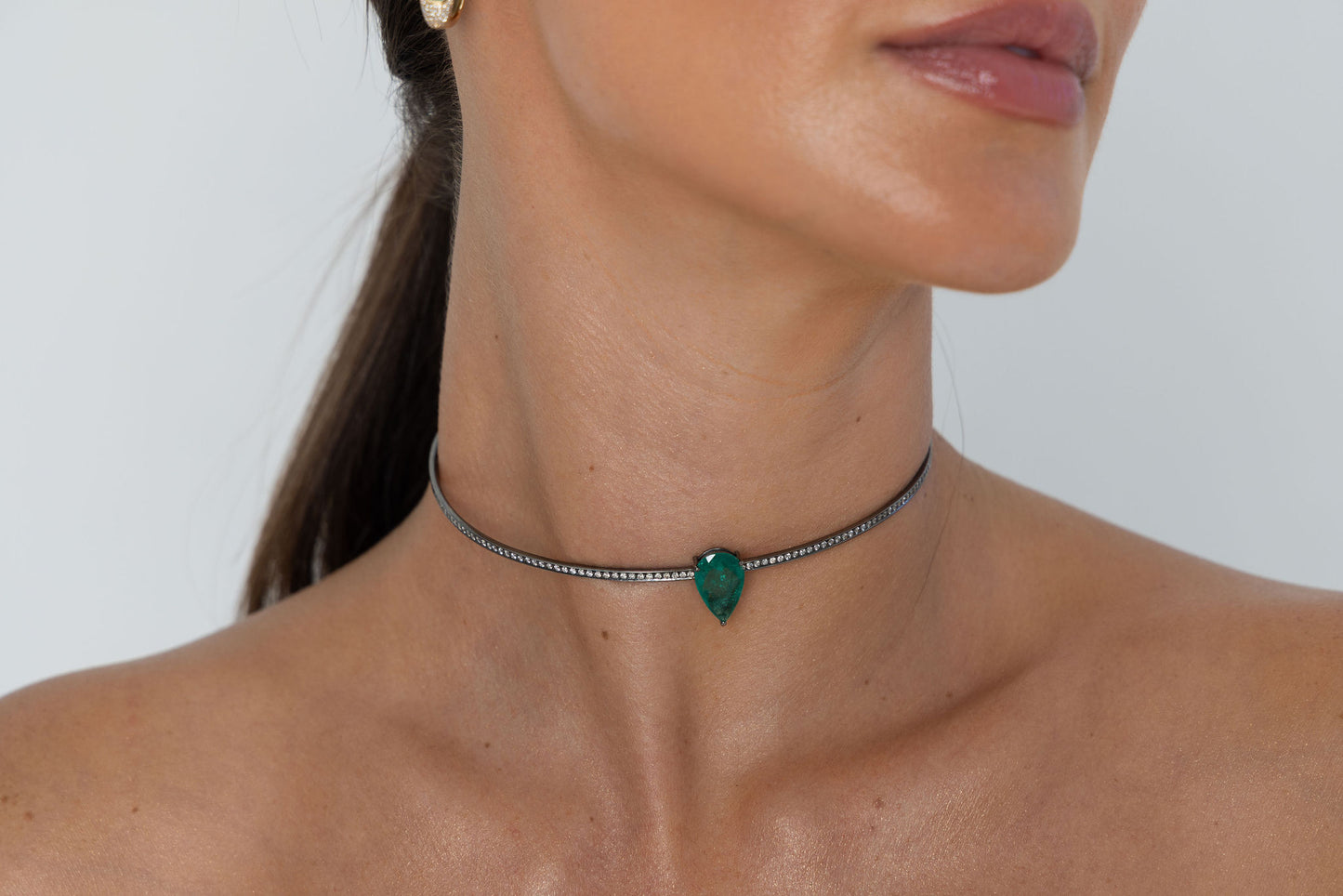 Emerald White Gold Rhodium Chocker