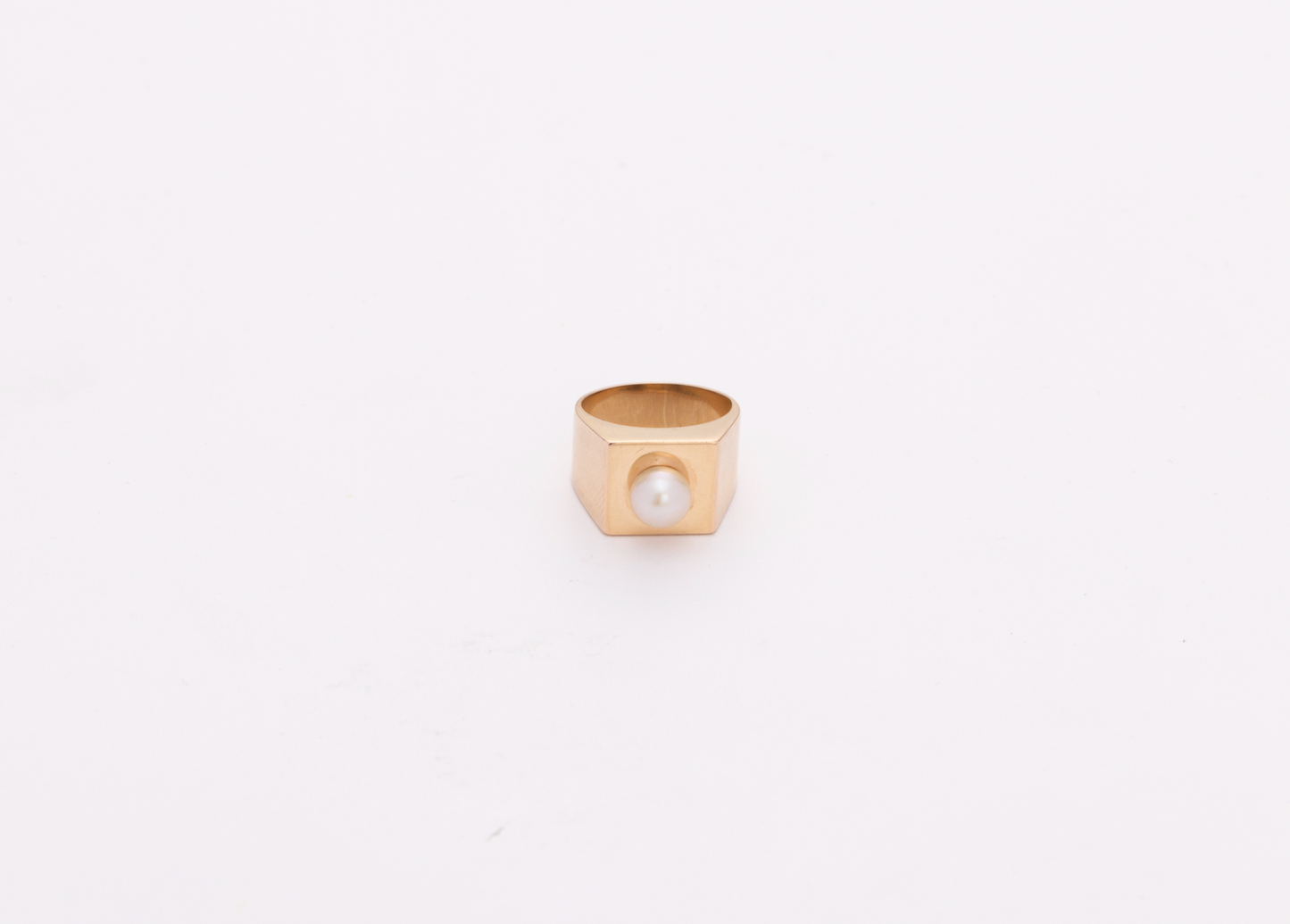 Gold & Mother of Pearl Ring