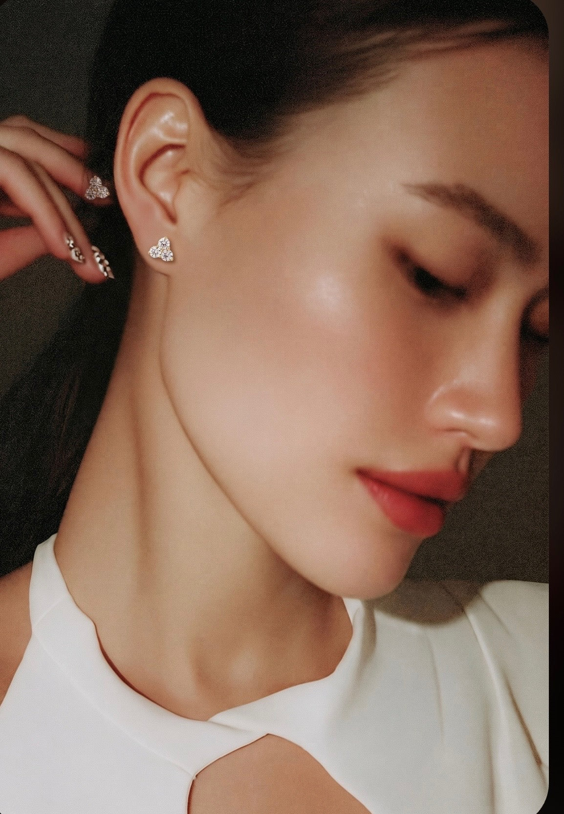 Trio Sparkling Round Diamonds Stud Earrings
